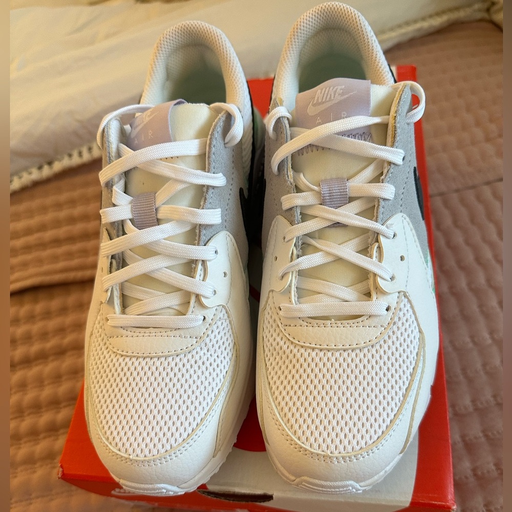 Nike Women’s Air Max Excee *Brand New*